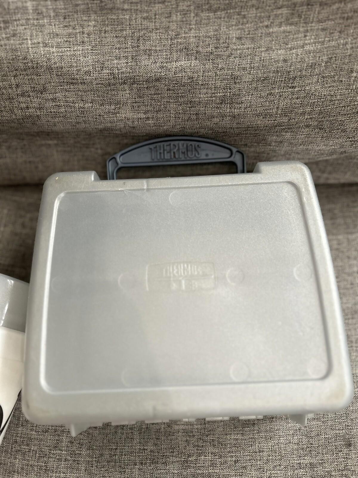 Vintage Thermos Brand Harry Potter Lunch Box & Thermos Plastic 2001