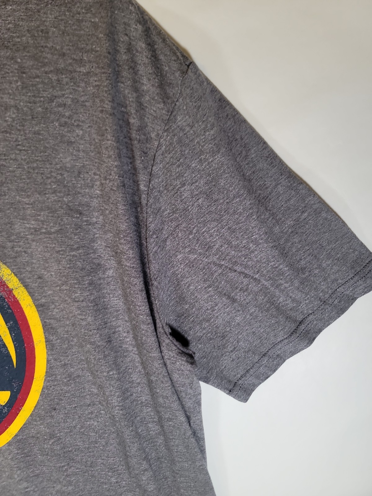 Denver Nuggets Distressed Logo NBA Graphic Tee Gray Unisex XL