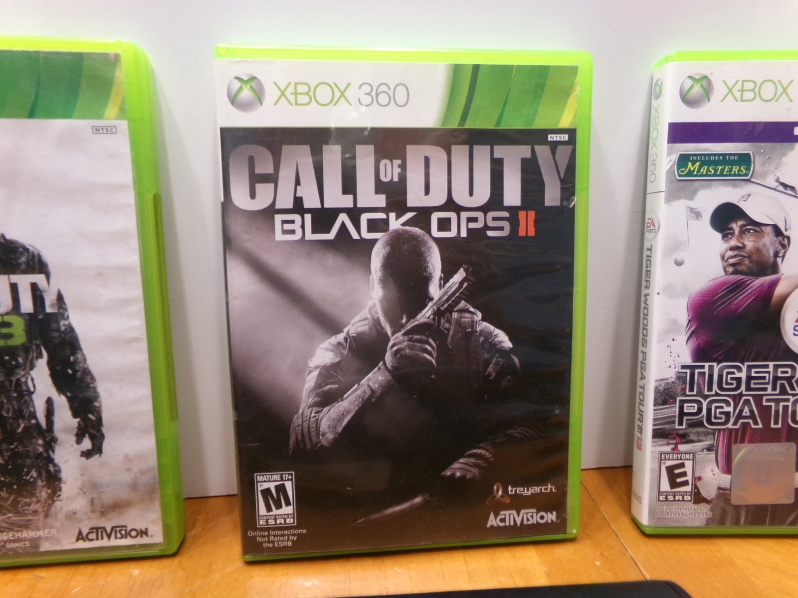 XBOX 360 BLACK VERSION + CONTROLLER & 4 COOL GAMES NONE TESTED GREAT FOR PARTS