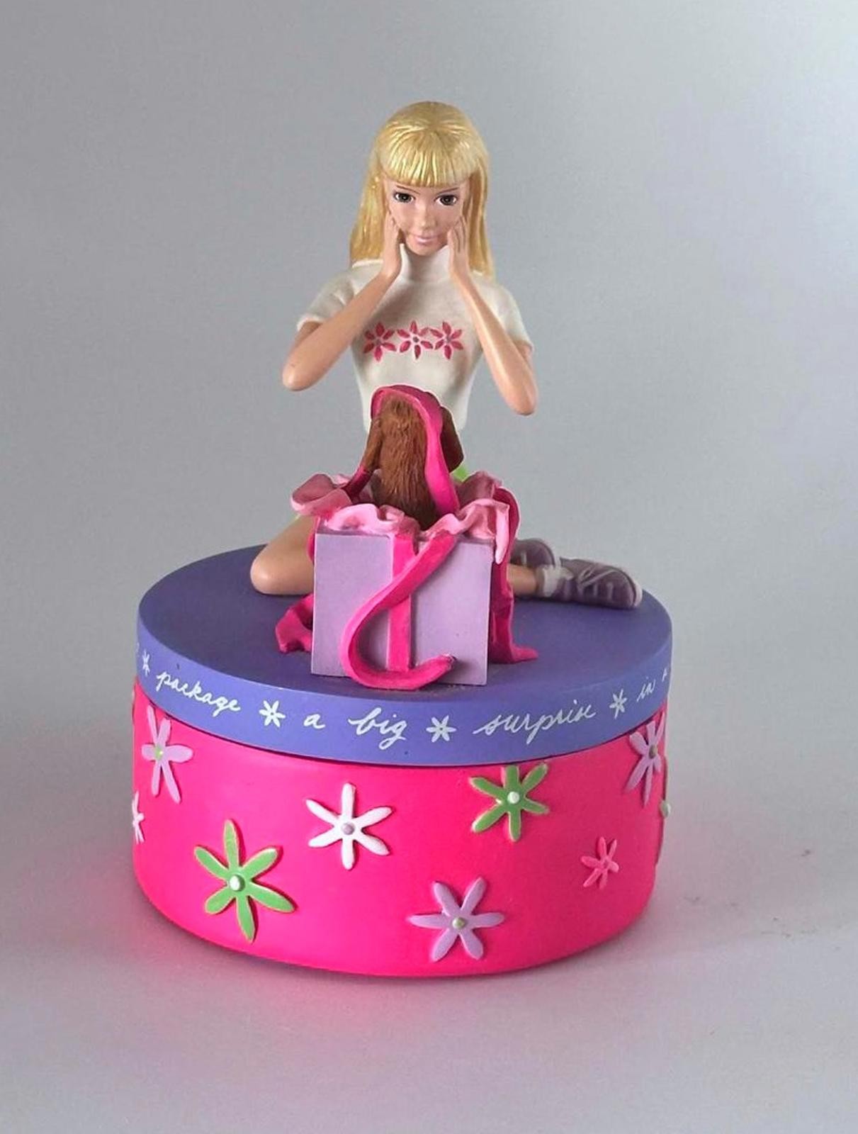Barbie 1999 Mattel Surprise Box Figurine