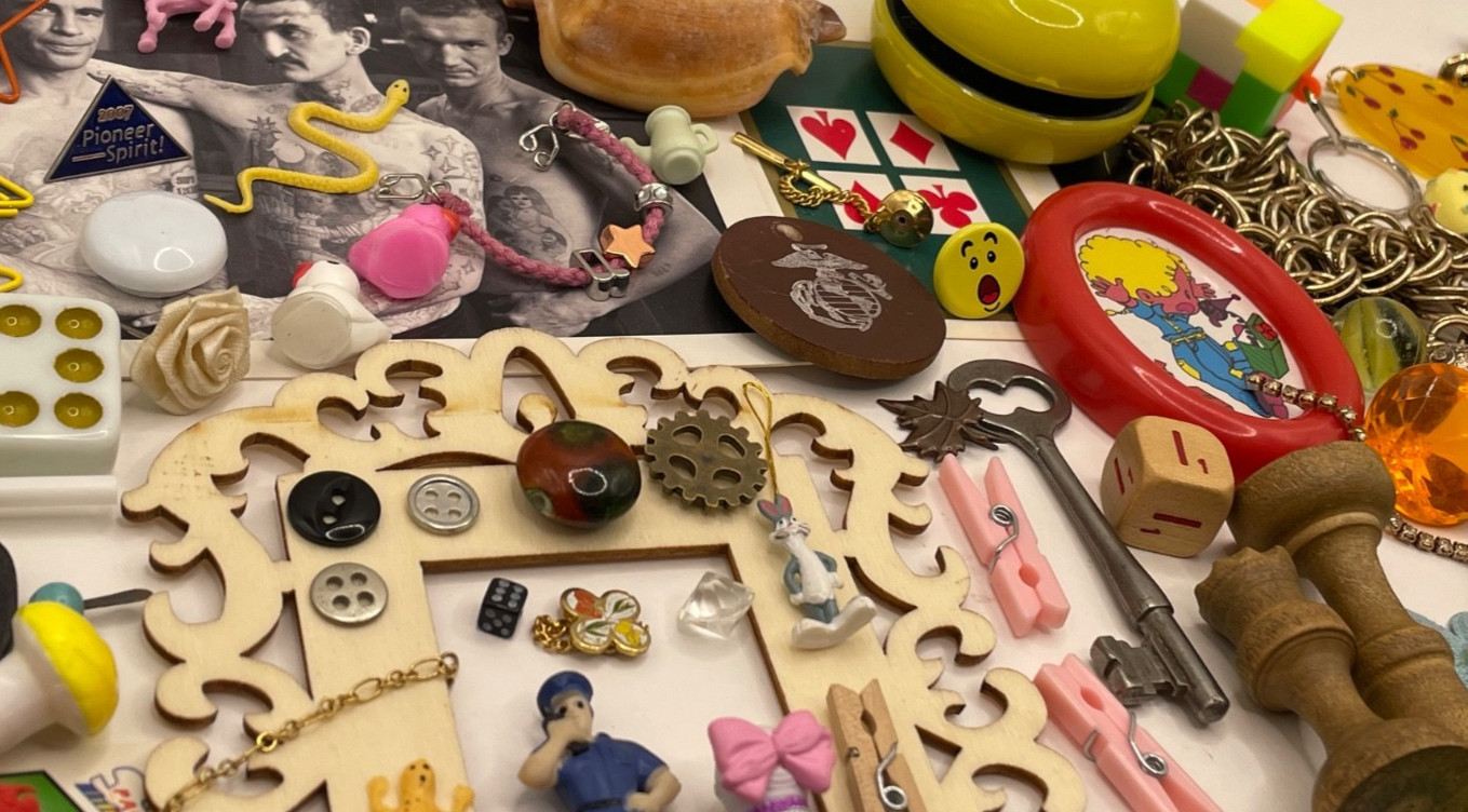 Fun Quirky, Junk, Found Objects, Mixed Assemblage Curio Art DIY Lot Trinkets 2W