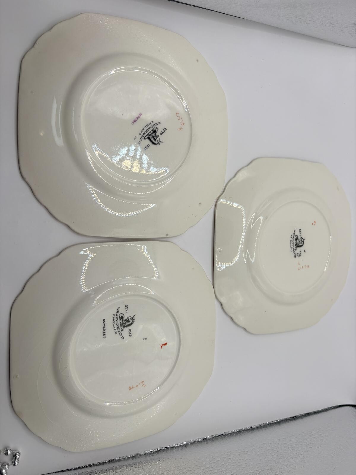 Wedgwood Somerset England 8 Pc Lot Platter 4 Plates 3 Desser
