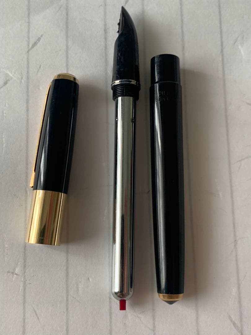 Schafer etc. Fountain pens 4 pieces sold in bulk Sold as-is / For parts or not