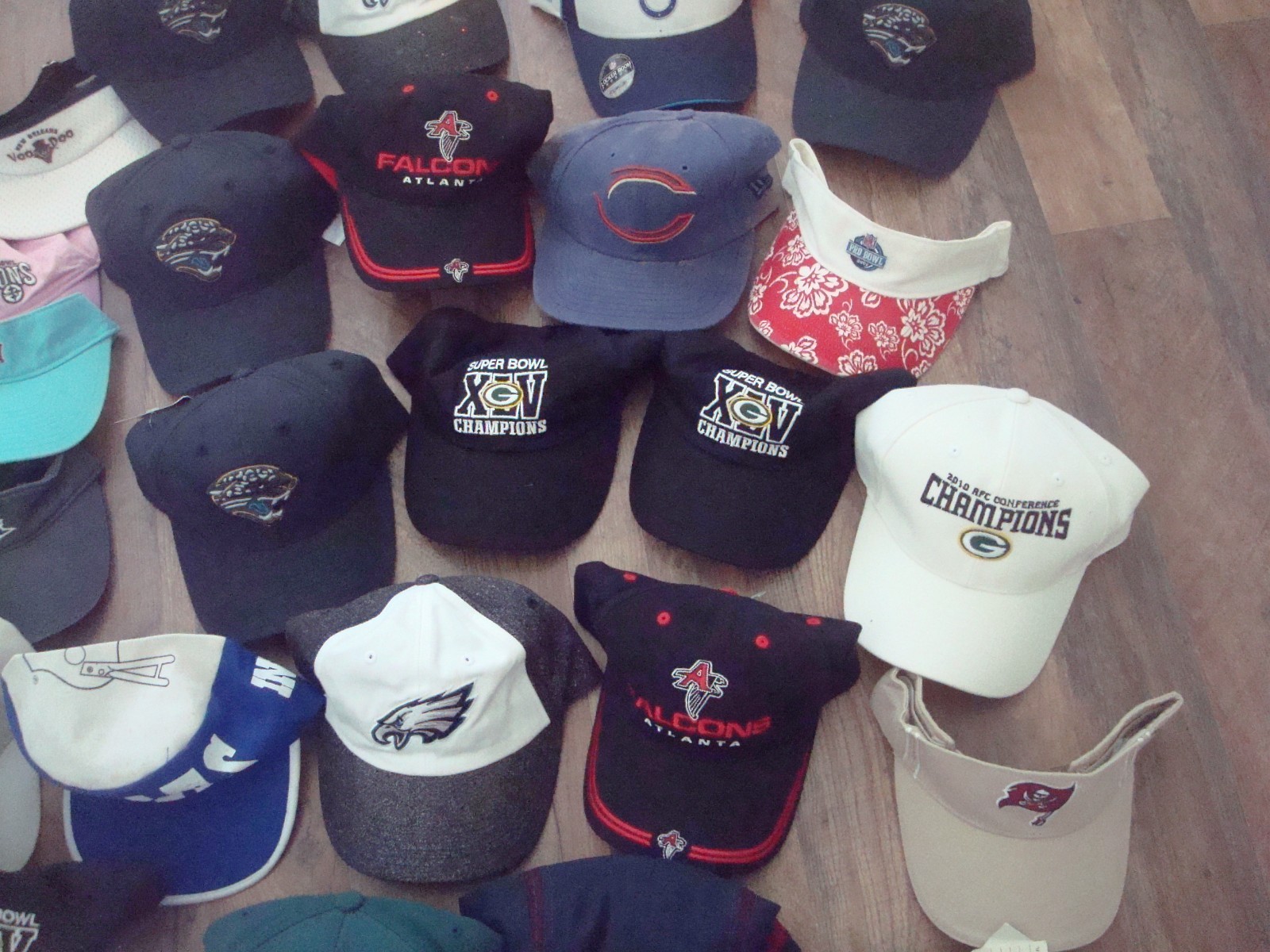 25 HATS NFL REEBOK RARE SPORTS STRAPBACK 90S WHOLESALE LOT HATS VINTAGE HAT CAP