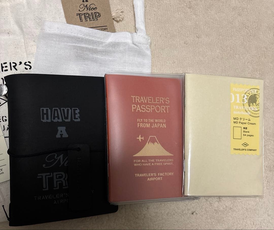 Traveler’s Note Set Passport Size Black Limited Edition