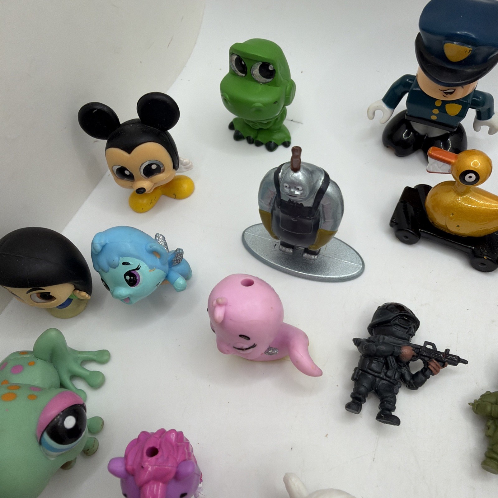 Mixed Lot Junk Drawer Assorted Smalls Toys Trinkets Shelf Disney LPS Metalfigs