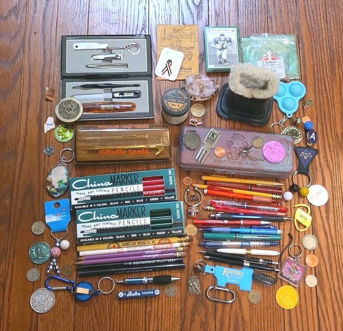 VINTAGE JUNK DRAWER LOT
