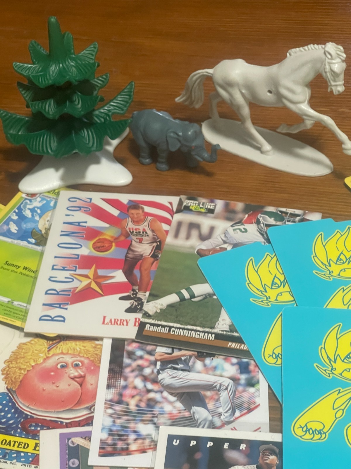 Vintage Junk Drawer Lot POWERBANK,BASEBALL , BASKETBALL Cards, GPK, CDS, Pokémon