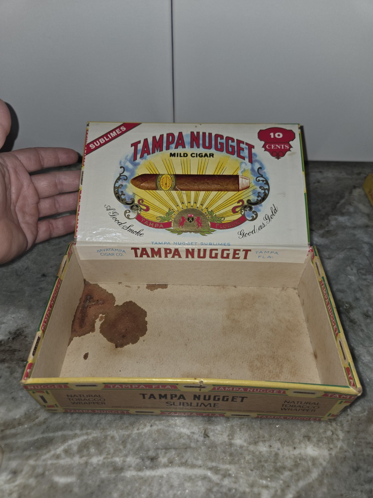 Tampa Nugget Cigar Box Lot w/ Trim Trio Tool, Combs, Eyeglasses, Sunglasses