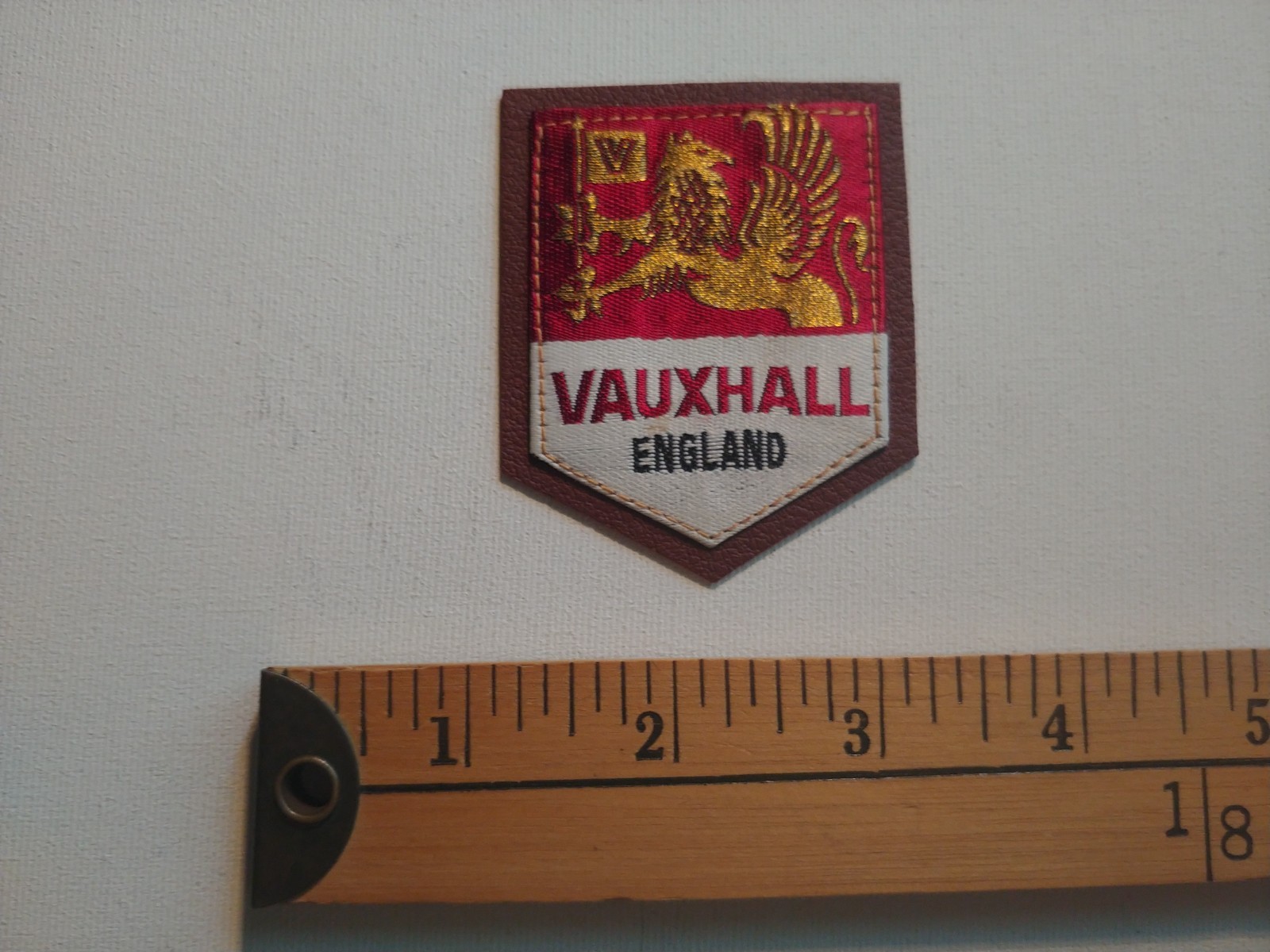 * RARE 70S VAUXHALL ENGLAND CAR AUTOMOBILE PATCH CREST EMBLEM BADGE ECUSSON *