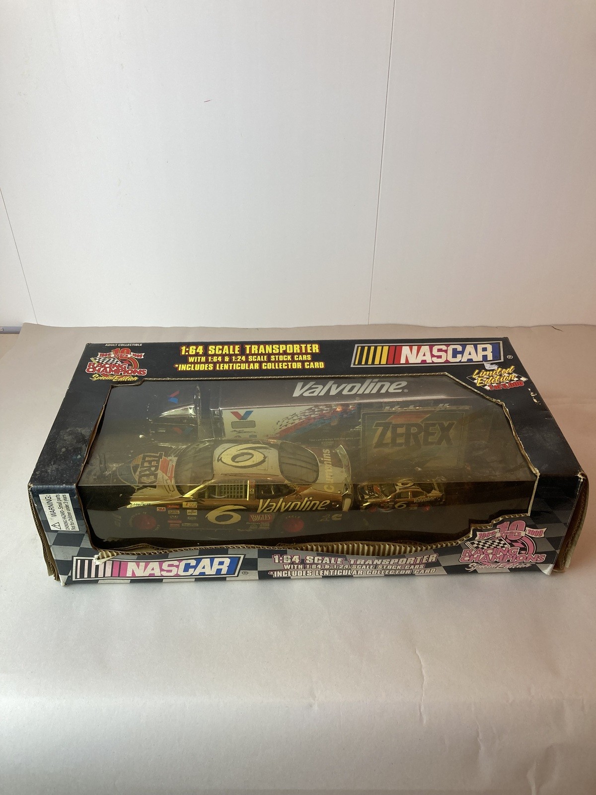 Racing Champions 1:64 transporter/hauler set — Mark Martin #6 Valvoline Zerex, g