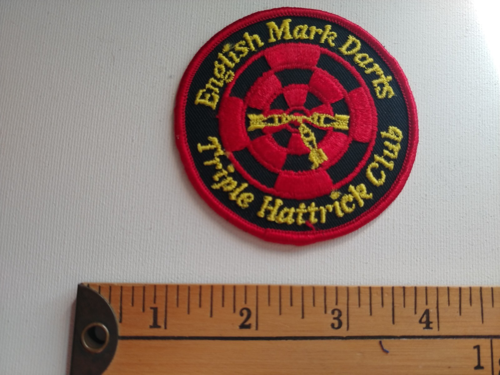 ENGLISH MARK DARTS DART TRIPLE HATTRICK CLUB FLECHETTE PATCH CREST ECUSSON