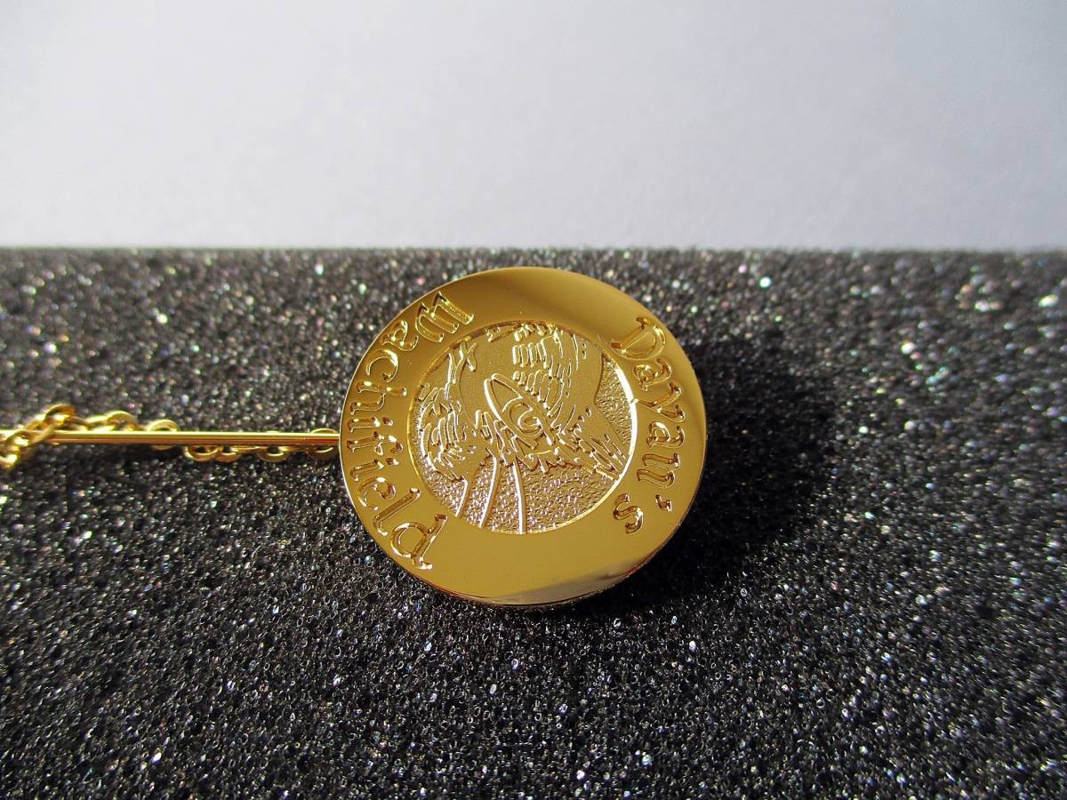 Wachifield Dayan Udegumi Gold Pin Charm Japan Collectible 0.87 in