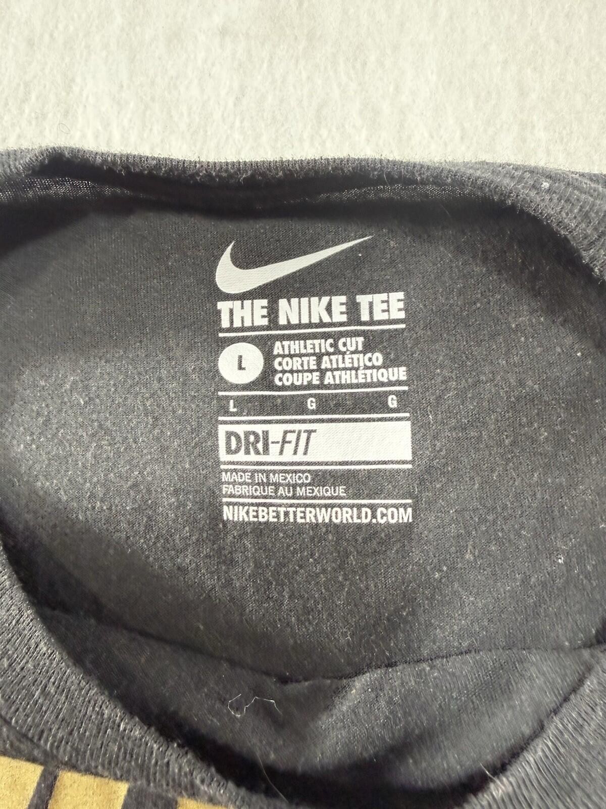 Nike US Women’s Soccer 2015 World Champions Dri Fit T-Shirt Athletic Cut Size L