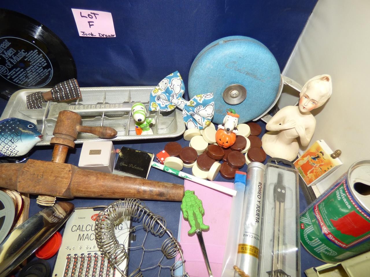 VINTAGE JUNK DRAWER LOT 100+ ITEMS (LOT F)