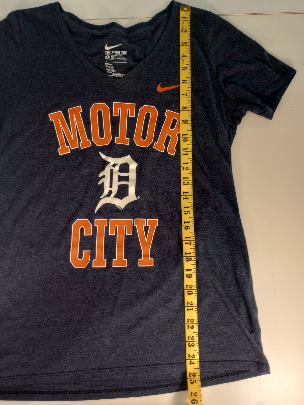 Nike Women’s Detroit Tigers Tee (Motor City) Large Navy Blue Athletic Cut MLB