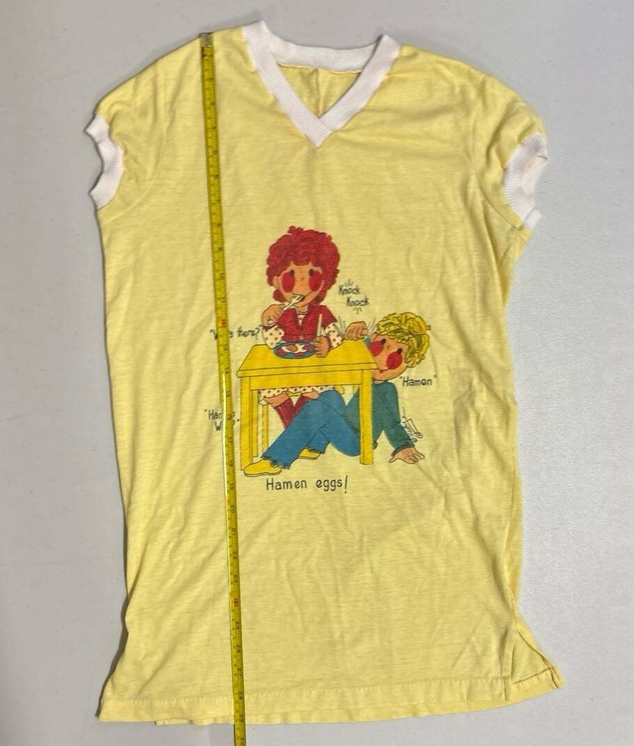 Vintage 1980s Kids Nightgown Knock-Knock Joke Graphic Yellow Puffed Sleeves